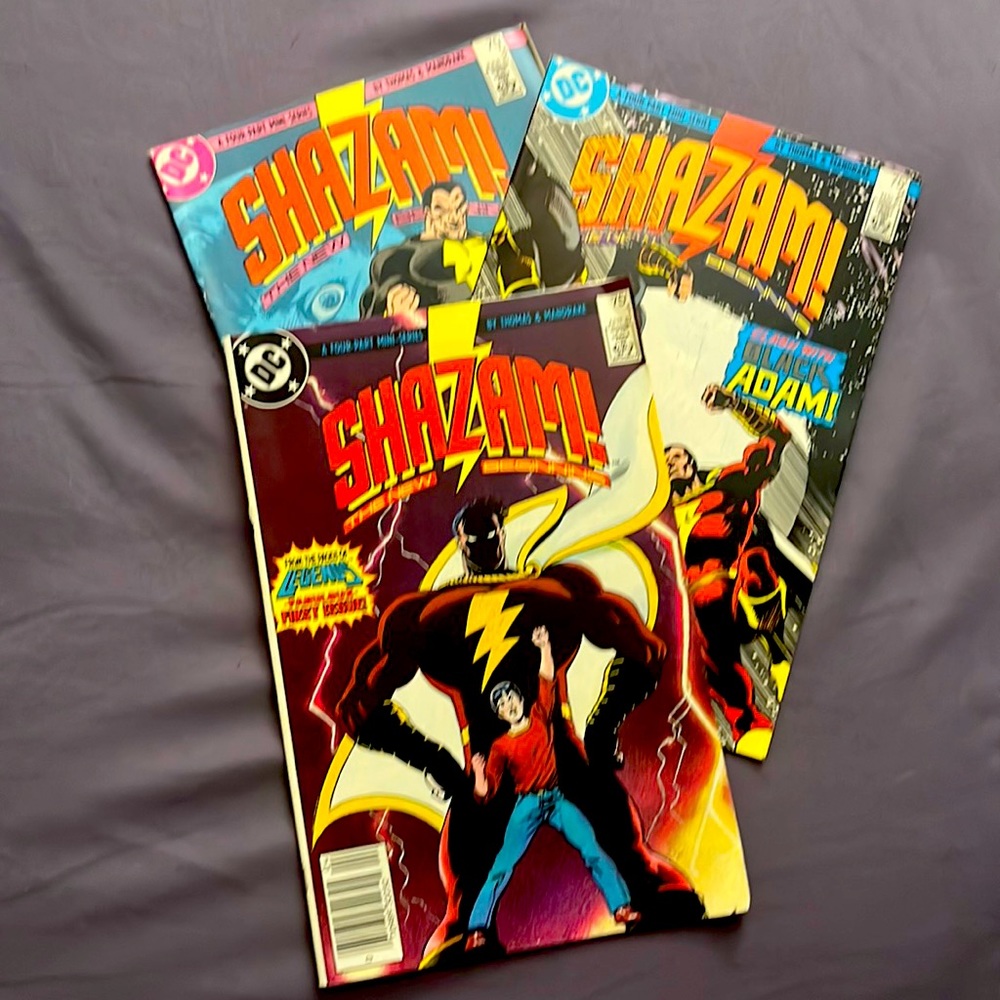 1986 Vintage Shazam! Comics -free when bundled with 2 other items